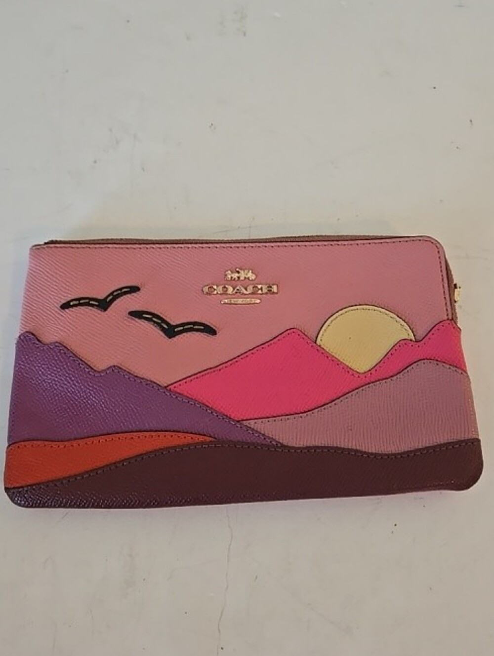 Coach Mountain Motif Large Corner Wallet Leather Zip Wristlet Broken Zipper Pull